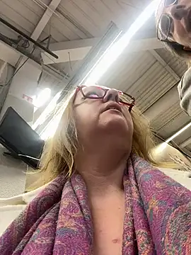 Snapshot of cplcokins34 chatting on December 30, 2024, 6:27 pm cplcokins34 online show from December 30, 2024, 6:27 pm