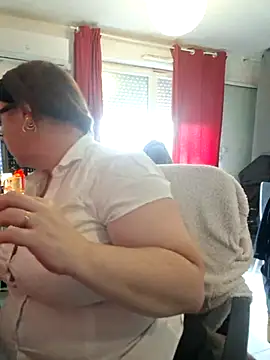 Snapshot of cplcokins34 chatting on November 1, 2025, 10:17 am cplcokins34 online show from November 1, 2025, 10:17 am