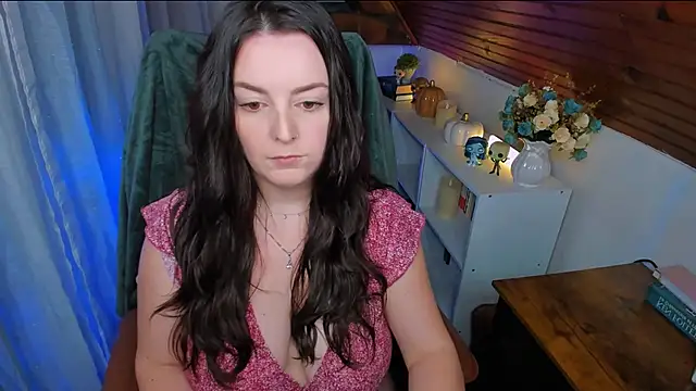 ErinMarshall online show from November 25, 2025, 3:34 pm