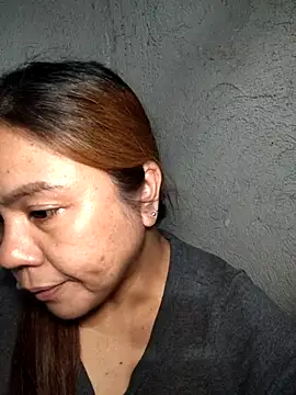 ambersmile online show from February 25, 2025, 10:04 am