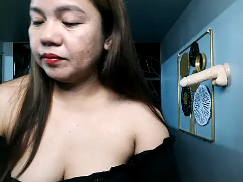 ambersmile online show from February 28, 2025, 10:39 pm