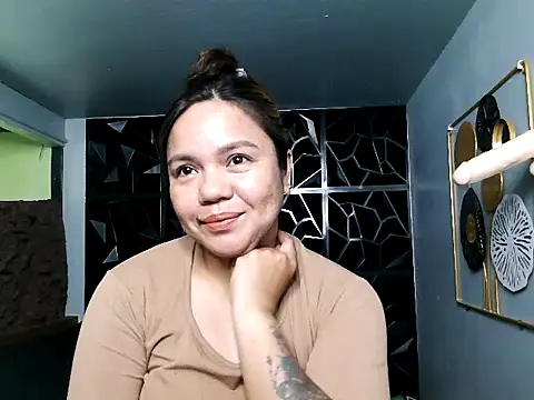 ambersmile online show from March 7, 2025, 7:19 am