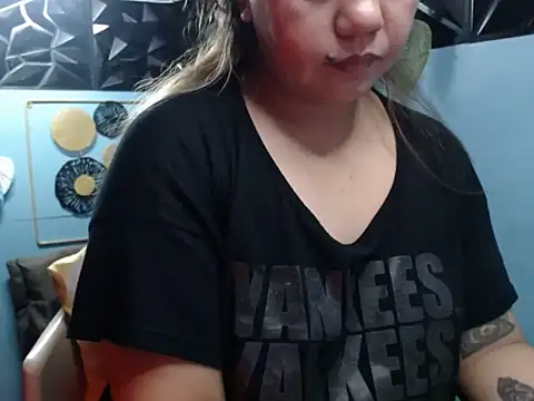 ambersmile online show from November 10, 2025, 12:53 am