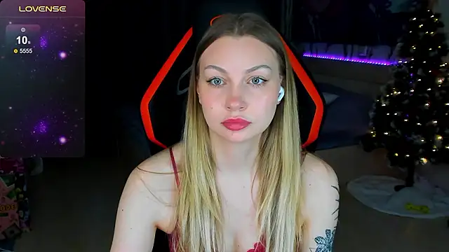 Snapshot of BiMolly chatting on February 16, 2026, 12:07 am BiMolly online show from February 16, 2026, 12:07 am