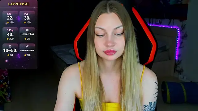 Snapshot of BiMolly chatting on March 3, 2026, 7:31 pm BiMolly online show from March 3, 2026, 7:31 pm