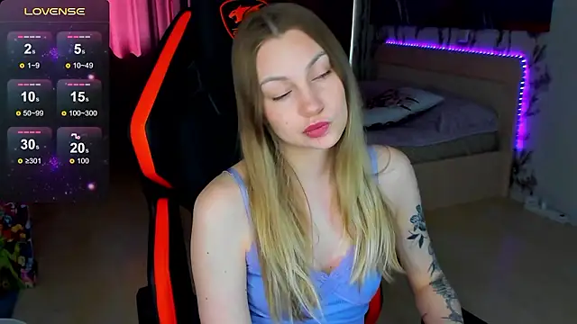 BiMolly online show from March 23, 2026, 10:19 am