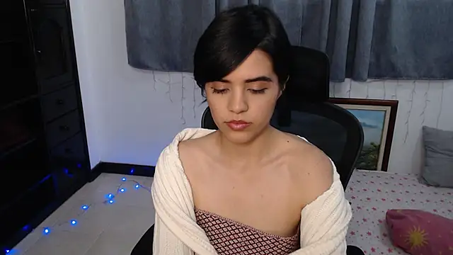 mia collins x online show from May 31, 2026, 1:58 am