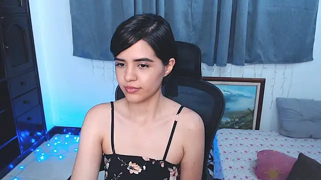 mia collins x online show from June 4, 2026, 1:11 am