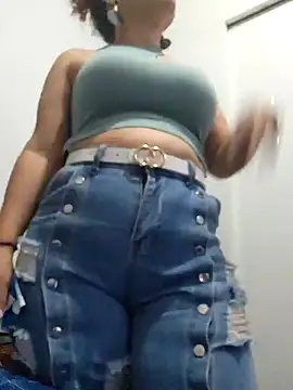 Snapshot of BadMicaela1 chatting on December 6, 2024, 3:52 am BadMicaela1 online show from December 6, 2024, 3:52 am