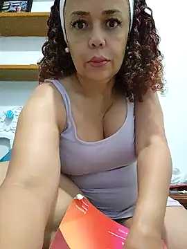 Snapshot of BadMicaela1 chatting on January 19, 2025, 4:22 am BadMicaela1 online show from January 19, 2025, 4:22 am