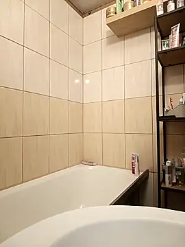 Milda121 online show from November 1, 2025, 8:27 am