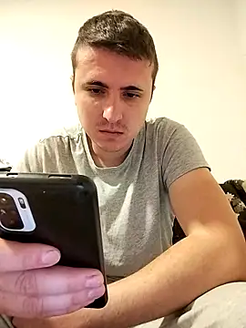 Snapshot of MrNoBoDy000 chatting on December 23, 2025, 7:28 am MrNoBoDy000 online show from December 23, 2025, 7:28 am