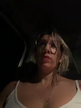 Gatitacarlita online show from March 19, 2026, 8:40 am