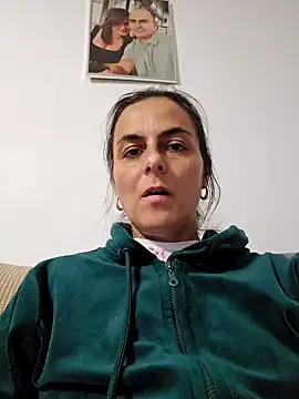 Snapshot of IsabelleCraft chatting on March 17, 2025, 4:22 pm IsabelleCraft online show from March 17, 2025, 4:22 pm