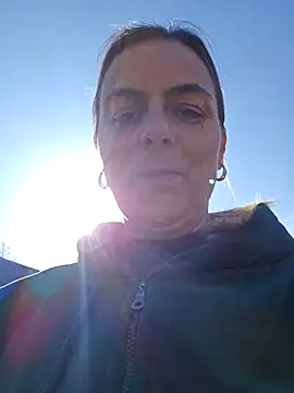 Snapshot of IsabelleCraft chatting on March 22, 2025, 7:47 am IsabelleCraft online show from March 22, 2025, 7:47 am