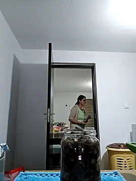 Snapshot of IsabelleCraft chatting on September 11, 2025, 6:52 pm IsabelleCraft online show from September 11, 2025, 6:52 pm