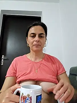 IsabelleCraft online show from December 2, 2025, 2:12 pm