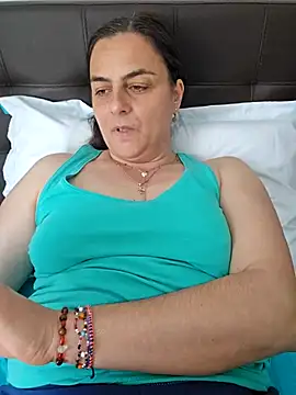 IsabelleCraft online show from May 25, 2026, 9:04 am