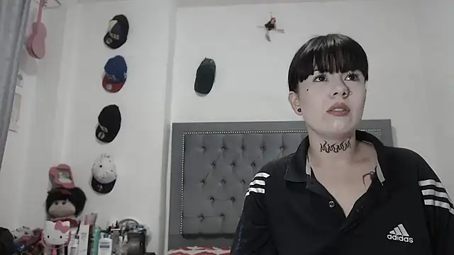 dulce maria x online show from November 7, 2025, 11:05 pm