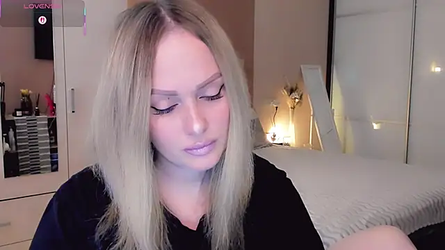 Snapshot of Libby_Nora chatting on March 4, 2026, 9:04 am Libby Nora online show from March 4, 2026, 9:04 am