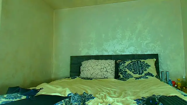 angeliquevany online show from March 9, 2026, 12:42 pm