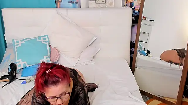 IvyHotFoxy online show from January 30, 2025, 9:04 pm