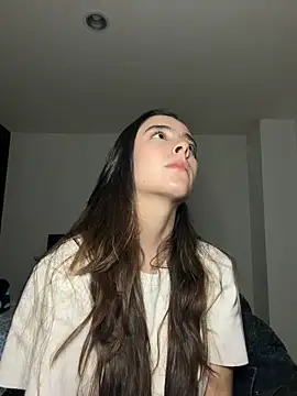 swrennn19 online show from November 5, 2025, 12:43 am