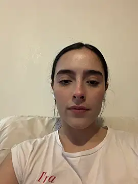 swrennn19 online show from June 21, 2026, 8:44 pm