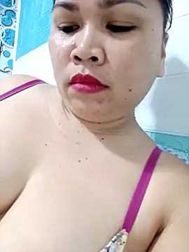 XXLorie 02 online show from March 14, 2025, 1:02 pm