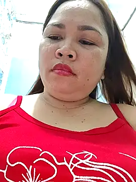 XXLorie 02 online show from April 22, 2026, 5:21 am