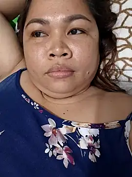 XXLorie 02 online show from May 24, 2026, 2:00 pm