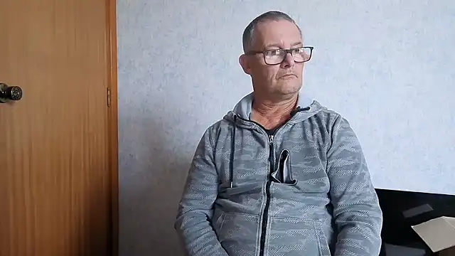 Snapshot of bigballnz chatting on October 5, 2025, 12:42 am bigballnz online show from October 5, 2025, 12:42 am