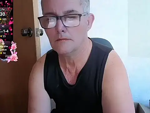 Snapshot of bigballnz chatting on October 10, 2025, 6:29 pm bigballnz online show from October 10, 2025, 6:29 pm