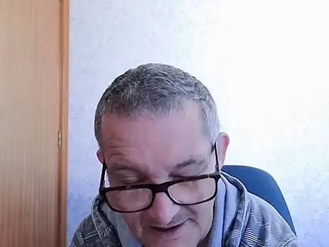 Snapshot of bigballnz chatting on October 15, 2025, 7:36 pm bigballnz online show from October 15, 2025, 7:36 pm