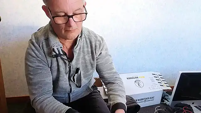 Snapshot of bigballnz chatting on October 30, 2025, 7:47 pm bigballnz online show from October 30, 2025, 7:47 pm