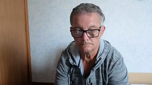 Snapshot of bigballnz chatting on November 12, 2025, 9:03 pm bigballnz online show from November 12, 2025, 9:03 pm