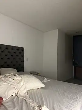 kamivolkano online show from February 9, 2025, 1:55 am