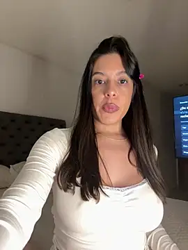 kamivolkano online show from February 18, 2025, 11:52 pm