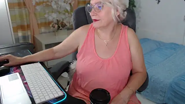 Snapshot of Ghertrude52 chatting on July 11, 2026, 4:48 am Ghertrude52 online show from July 11, 2026, 4:48 am