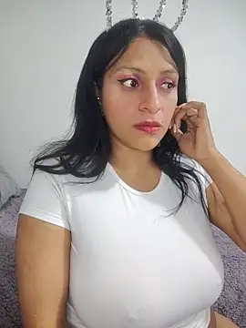 Snapshot of tanya_smitt chatting on November 1, 2025, 6:15 am tanya smitt online show from November 1, 2025, 6:15 am