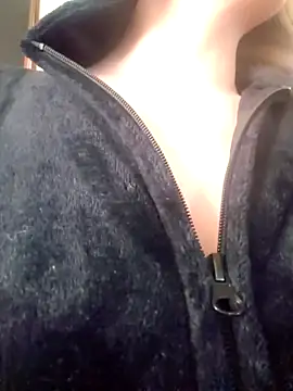 PinkTheHawk online show from March 4, 2026, 1:33 am