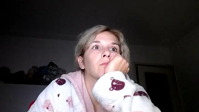 SexxyLety online show from October 10, 2025, 7:02 pm