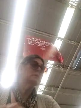 emma tour online show from December 3, 2024, 8:06 pm