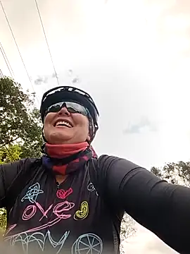 emma tour online show from October 1, 2025, 2:23 pm