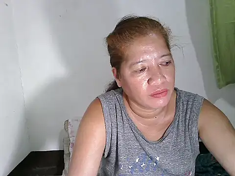 Snapshot of wethornypussy4u chatting on February 23, 2025, 6:23 pm wethornypussy4u online show from February 23, 2025, 6:23 pm