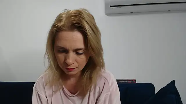 MysticCreature online show from March 10, 2026, 4:06 am