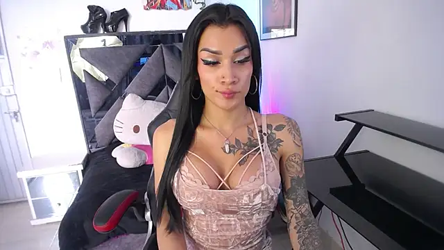 Salo hot04 online show from September 30, 2025, 9:20 pm