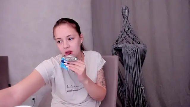 why again me online show from February 23, 2025, 9:37 pm