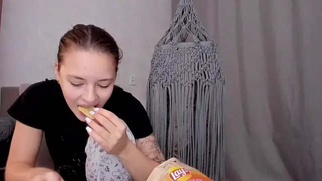 why again me online show from March 6, 2025, 4:17 pm