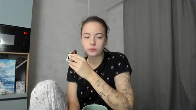 why again me online show from November 13, 2025, 3:55 pm